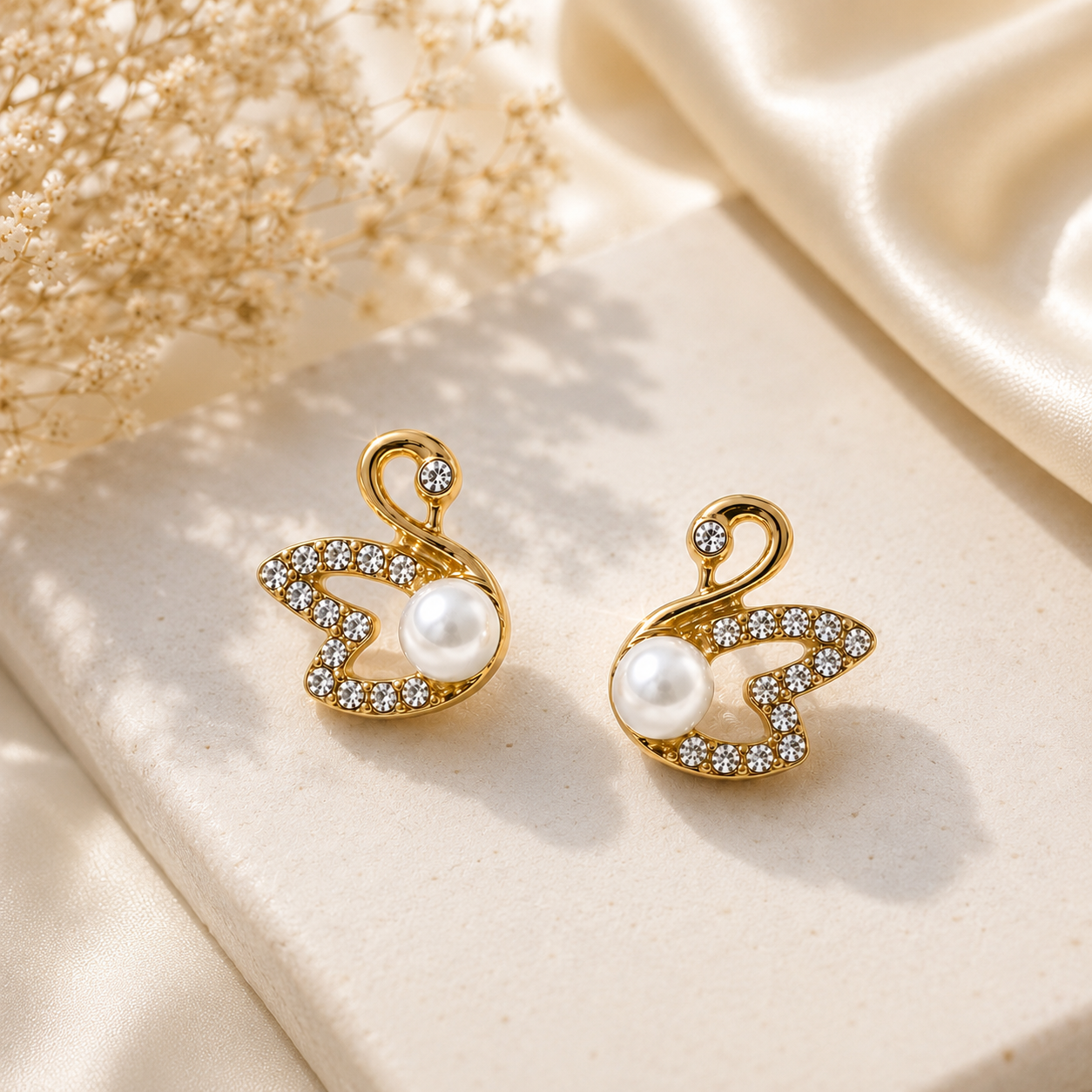 Elegant Swan Pearl Stud Earrings – Gold Plated Crystal & Pearl Fashion Earrings for Women